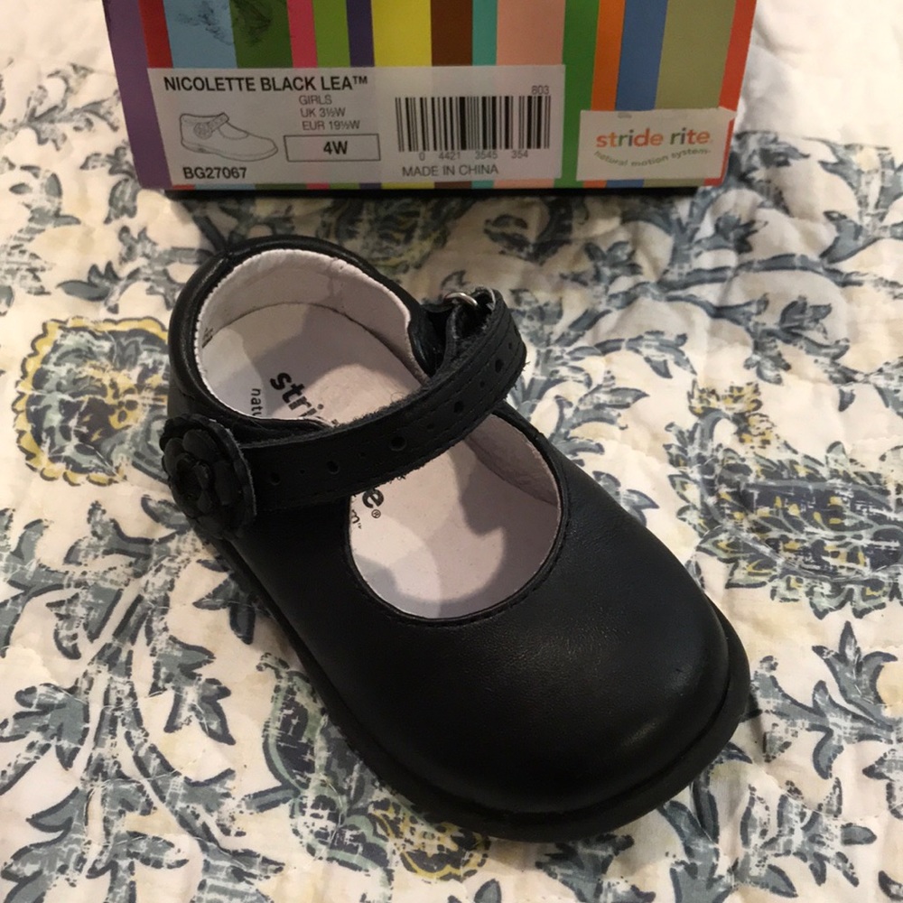 Stride Rite shoes. NEW IN BOX Size 4w